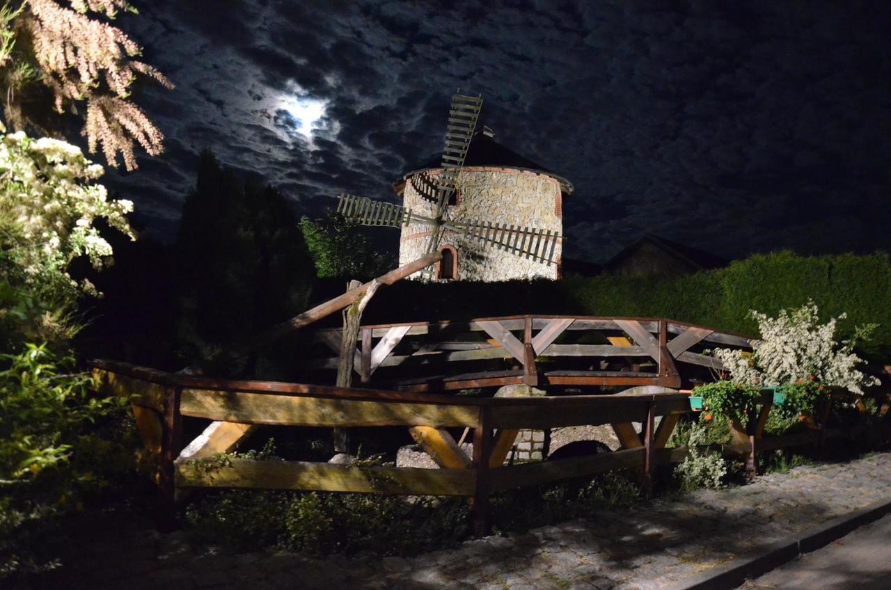 Karczma Michelle Hotel Jankowice  Luaran gambar